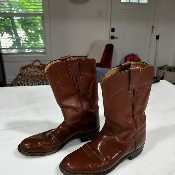 Justin Ropers - Picture 3 of 6